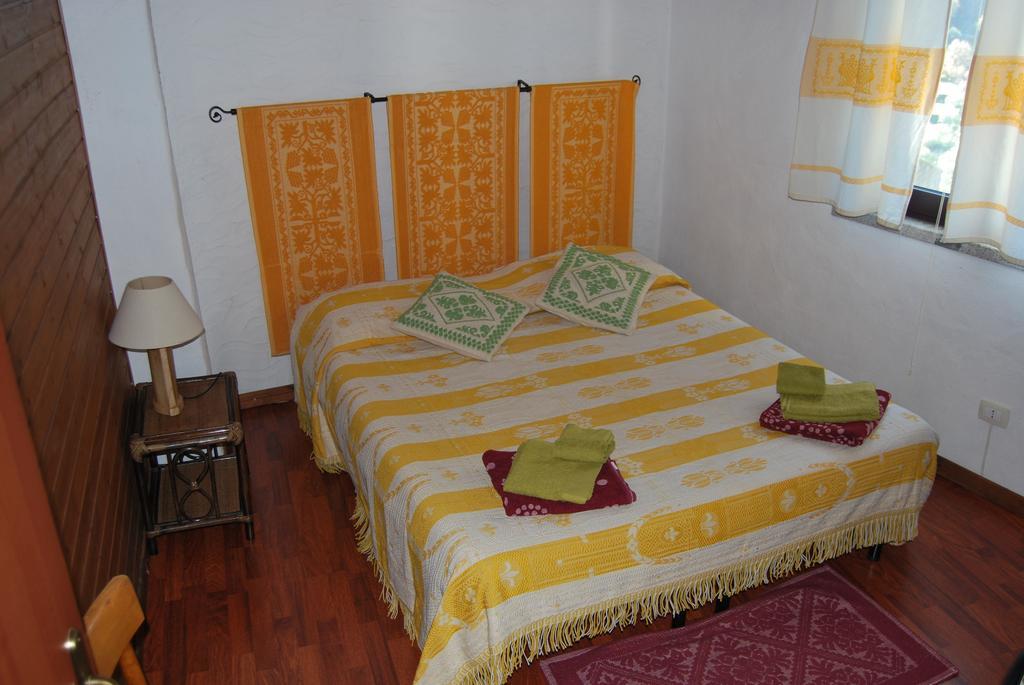 B&B Baddesalighes Bolotana Bilik gambar